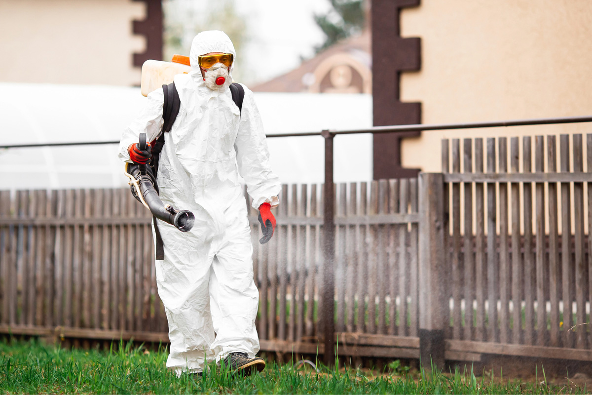 crime-scene-cleaners-img-03 Crime scene cleanup outside of a home in Deer Park, NY